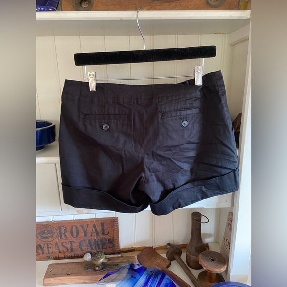 Mossimo - Picture 2 of 3